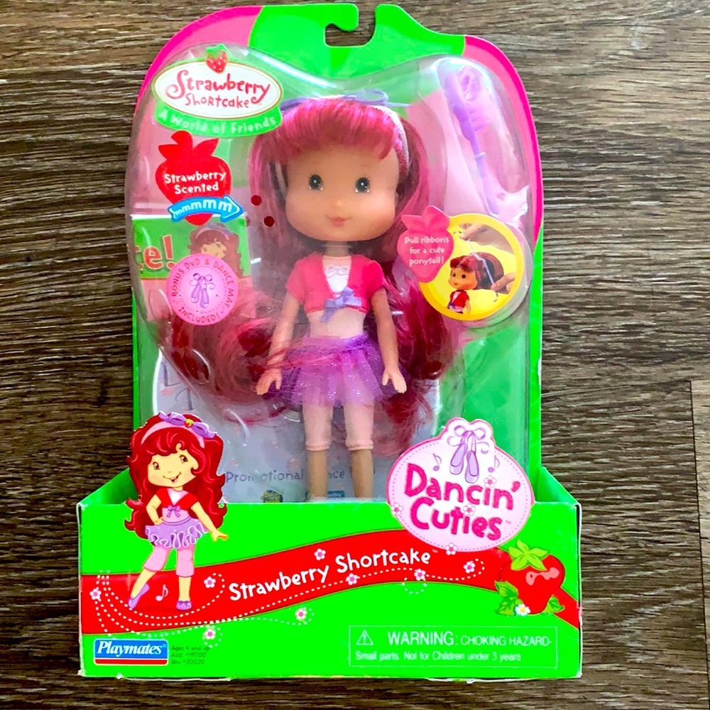 Strawberry shortcake dancing cuties